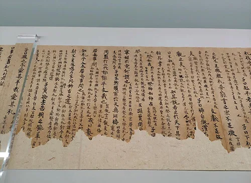 1300年前12岁唐朝小学生卜天寿5米长的家庭作业写了些啥?为何成为博物馆的镇馆之宝?的配图10-墨韵书香